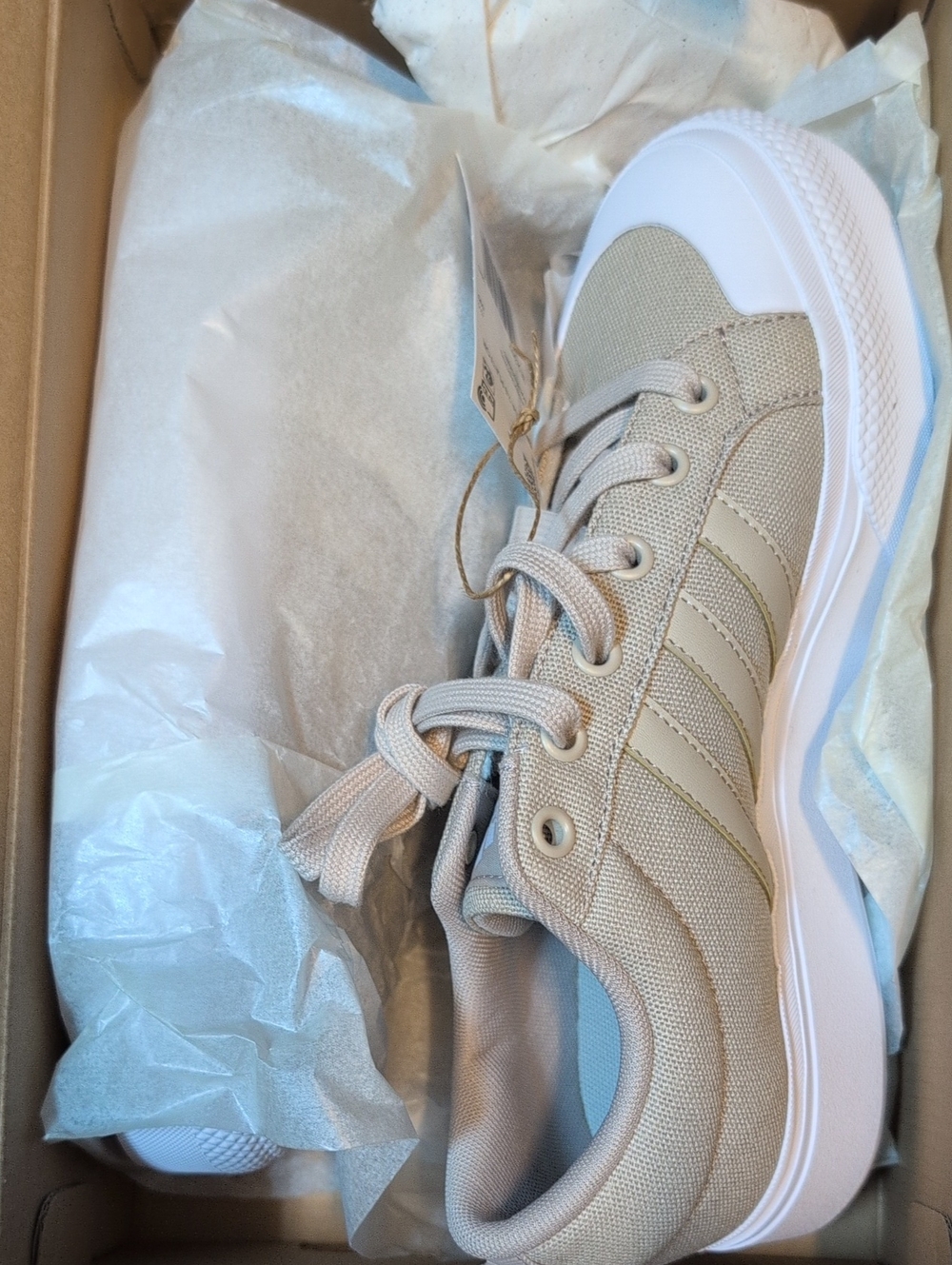 *NEW* Women's Adidas Bravada 2.0 Platform Canvas Sneaker in Beige Az 7